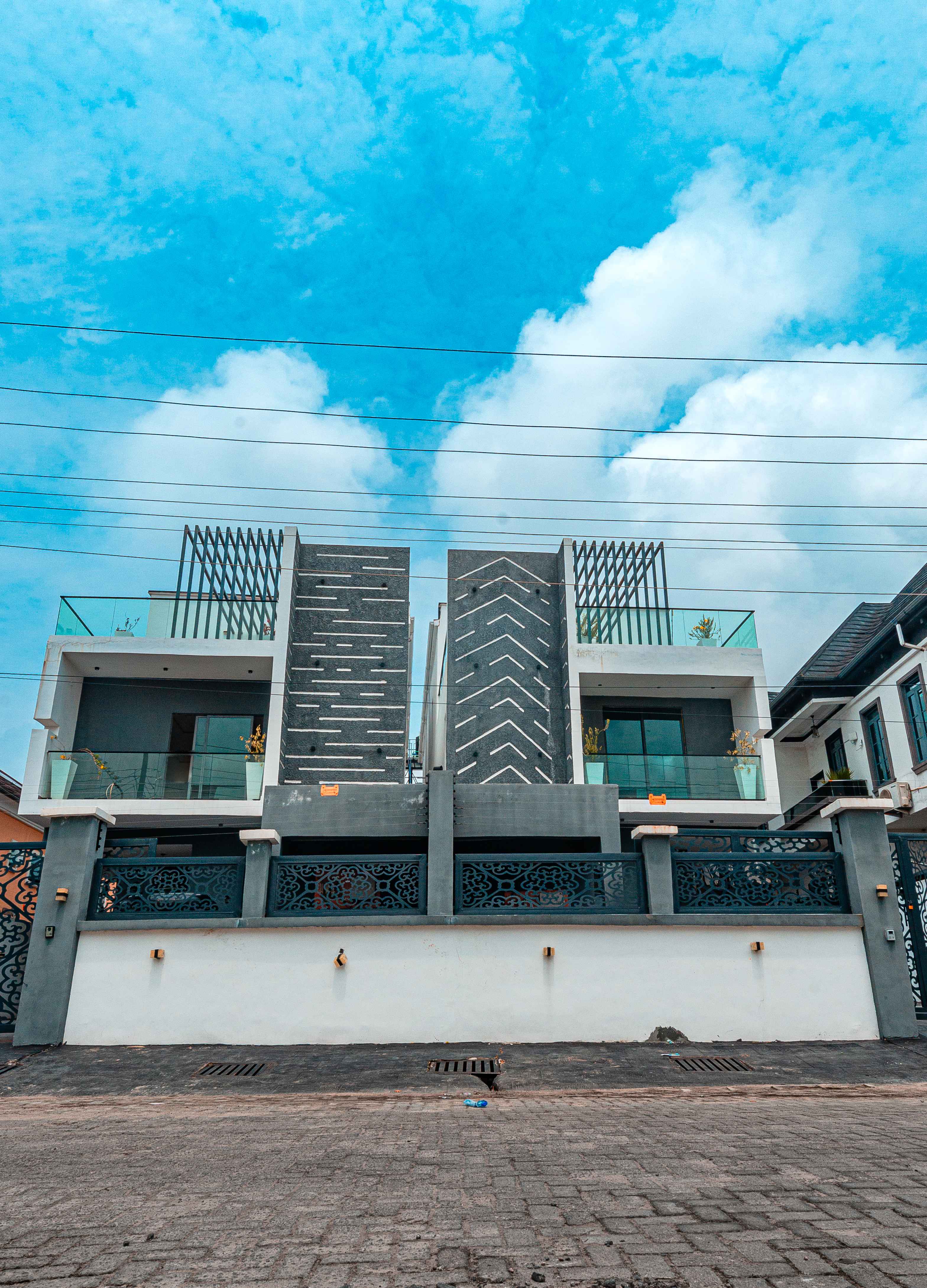 Property Lekki 5-Bedroom Duplex - view 2