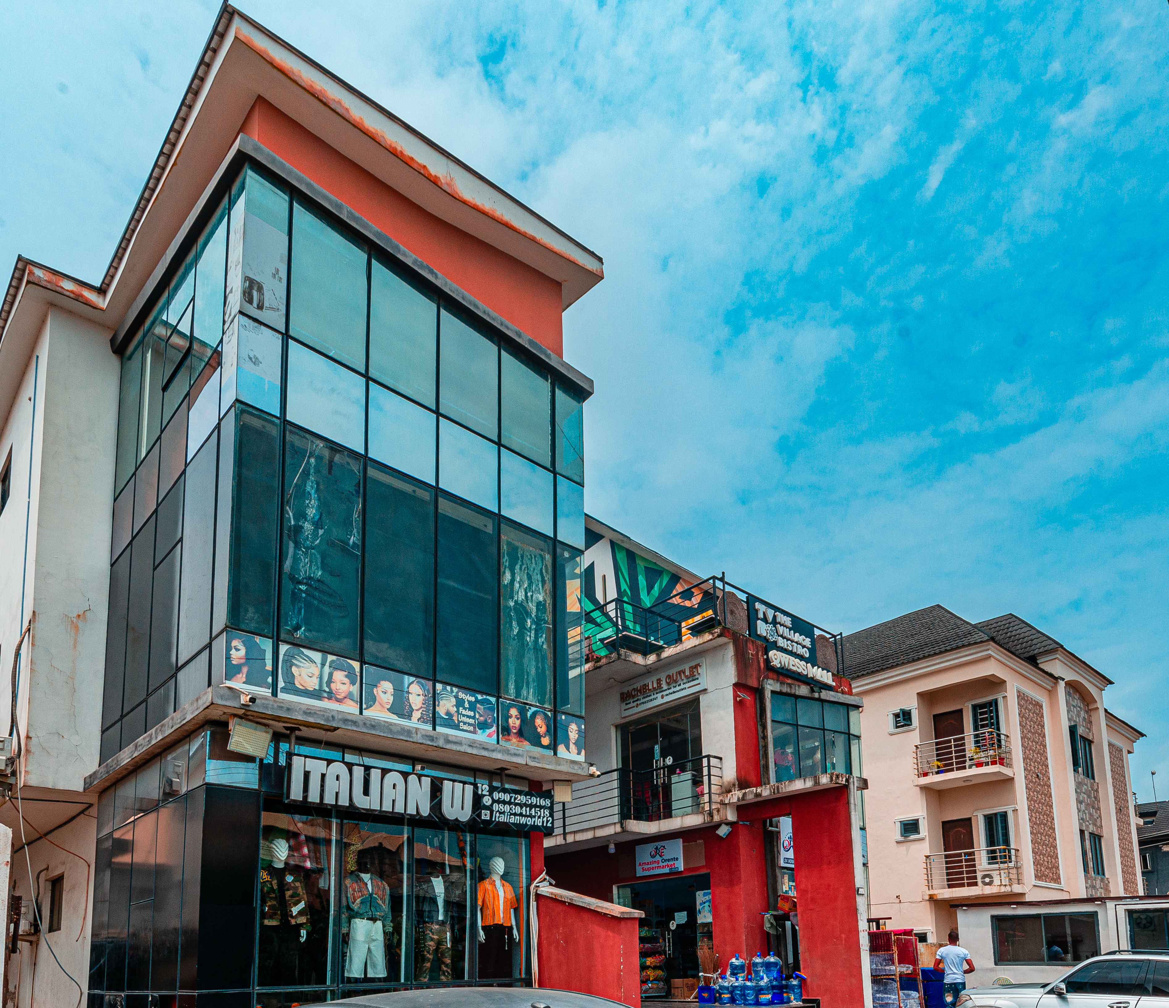 Property Qwess Mall - view 3