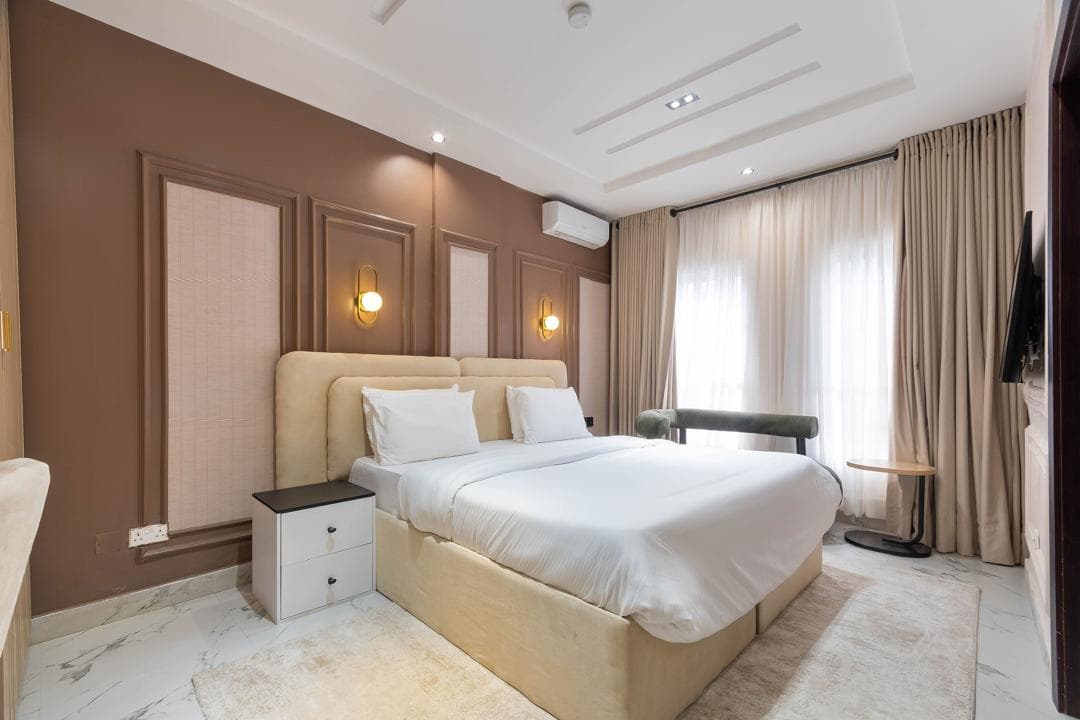 Property Nightingale Luxury Homes - view 2