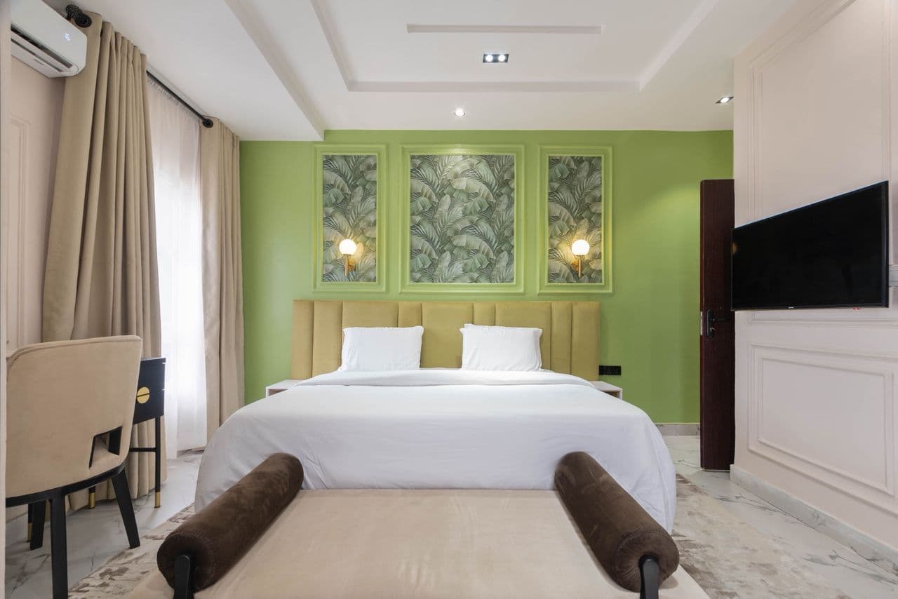 Property Nightingale Luxury Homes - view 7